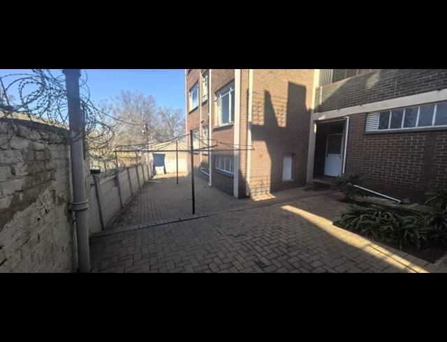 3 BEDROOM APARTMENT FOR SALE IN FLORIDA